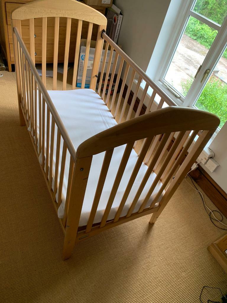 mamas and papas savannah cot bed